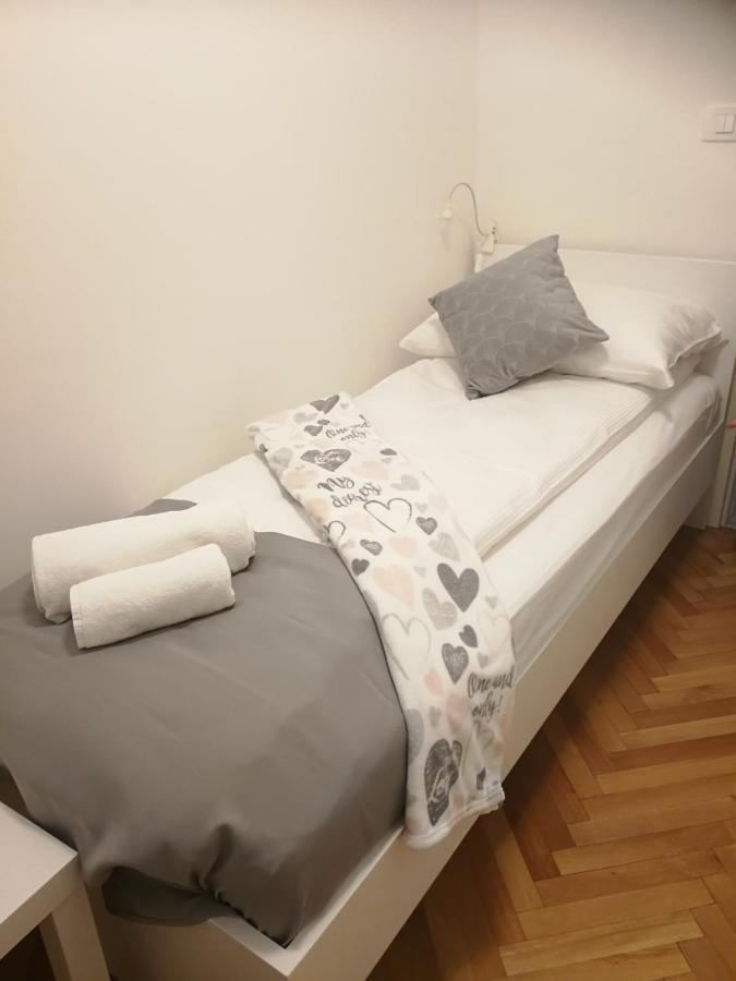 Apartments B&M Sežana Εξωτερικό φωτογραφία